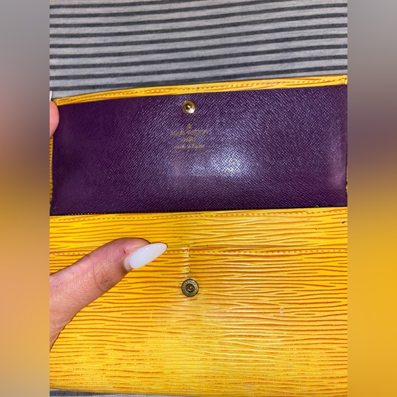 LV wallet - Picture 2 of 11